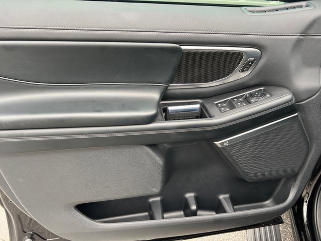Certified 2025 Ford Expedition Platinum w/ Stealth Performance Package AWD/4WD image 13