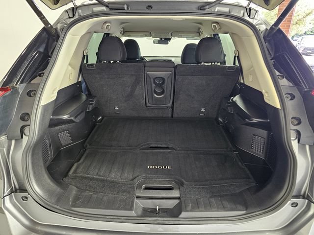 Used 2019 Nissan Rogue SV w/ Premium Package AWD/4WD image 11