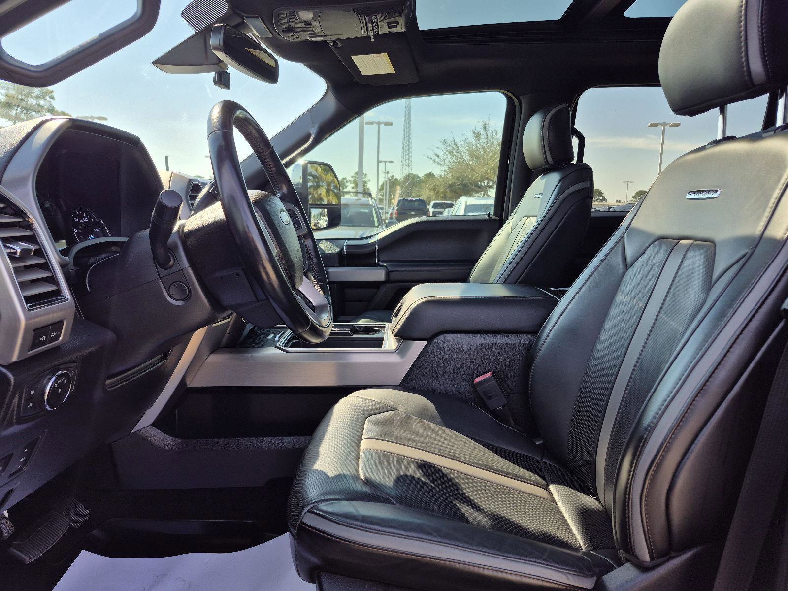 Certified 2018 Ford F350 Platinum w/ Platinum Ultimate Package image 16