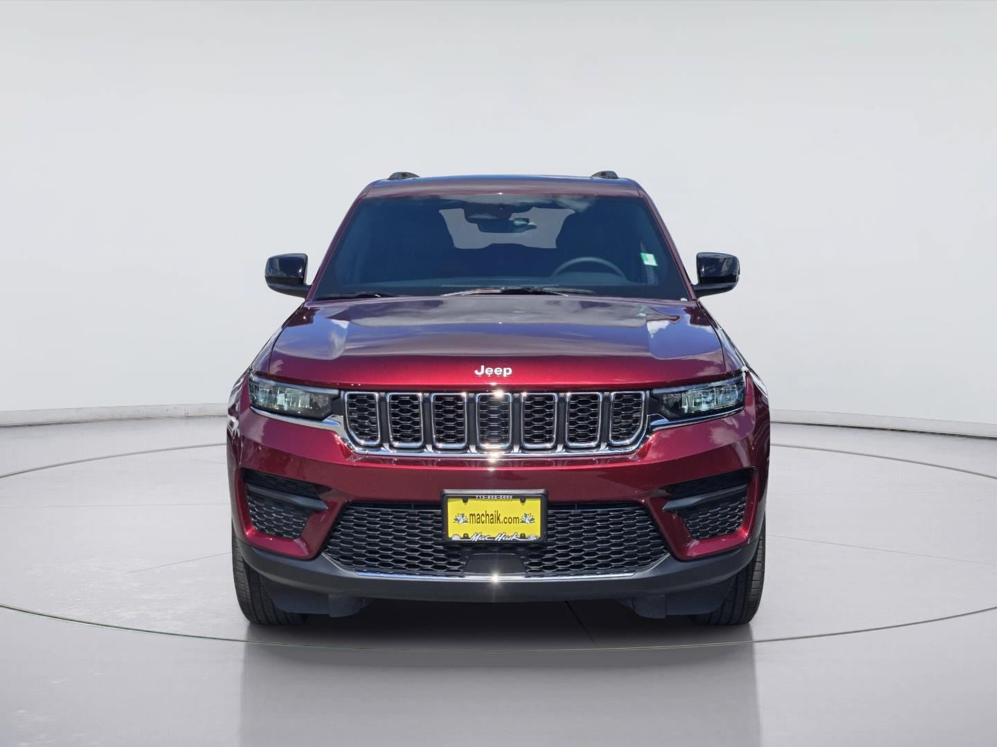 Used 2025 Jeep Grand Cherokee Laredo X RWD image 2