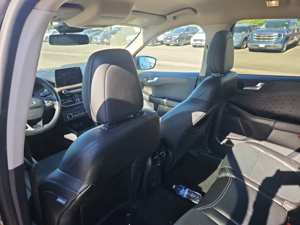 Certified 2020 Ford Escape Titanium AWD/4WD image 10