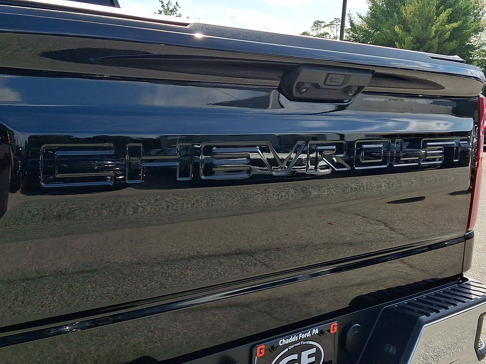 Used 2024 Chevrolet Silverado 1500 LT AWD/4WD image 32