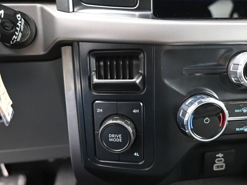 Certified 2025 Ford F150 XLT w/ Equipment Group 301A Standard image 44