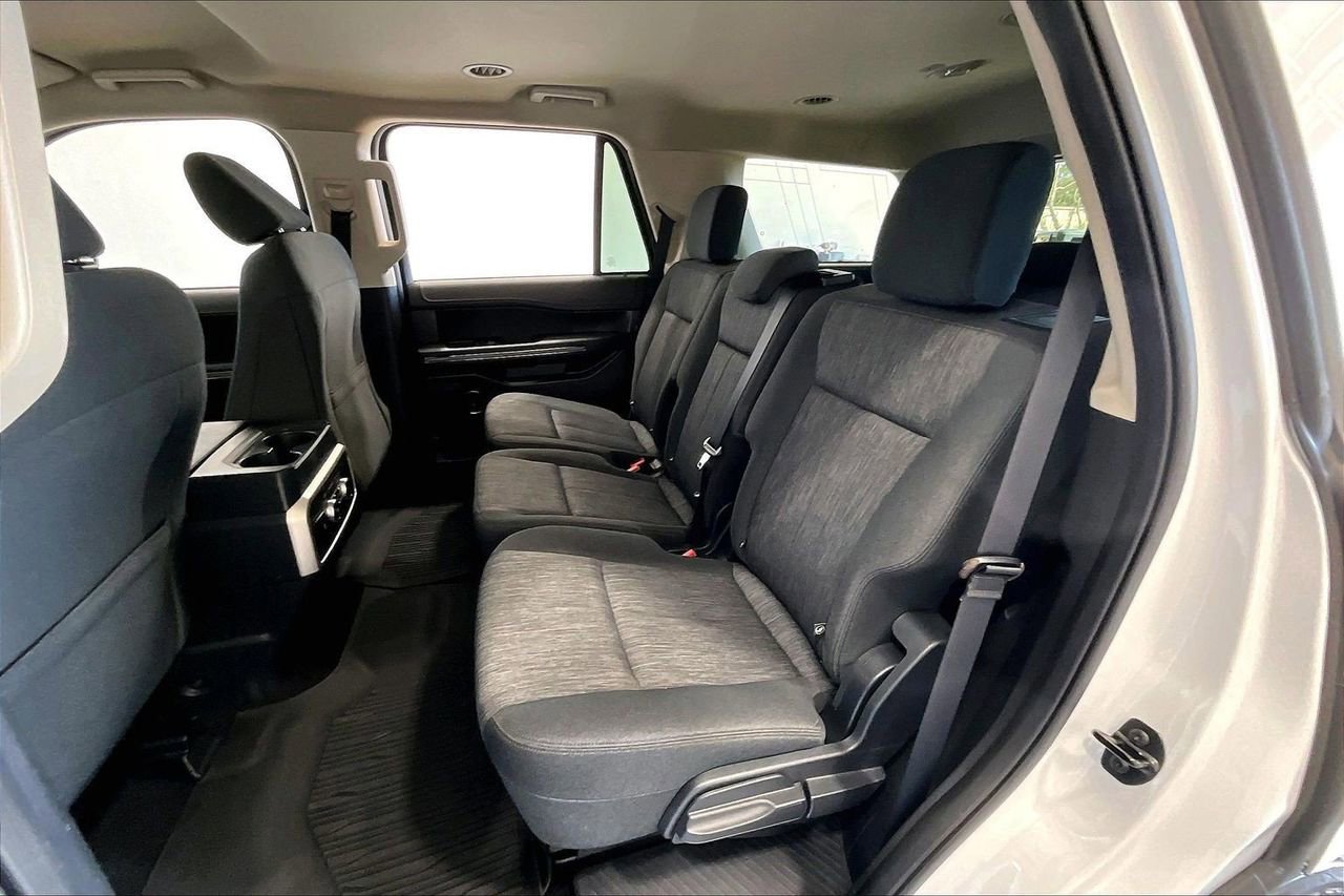 Certified 2023 Ford Expedition XLT image 20