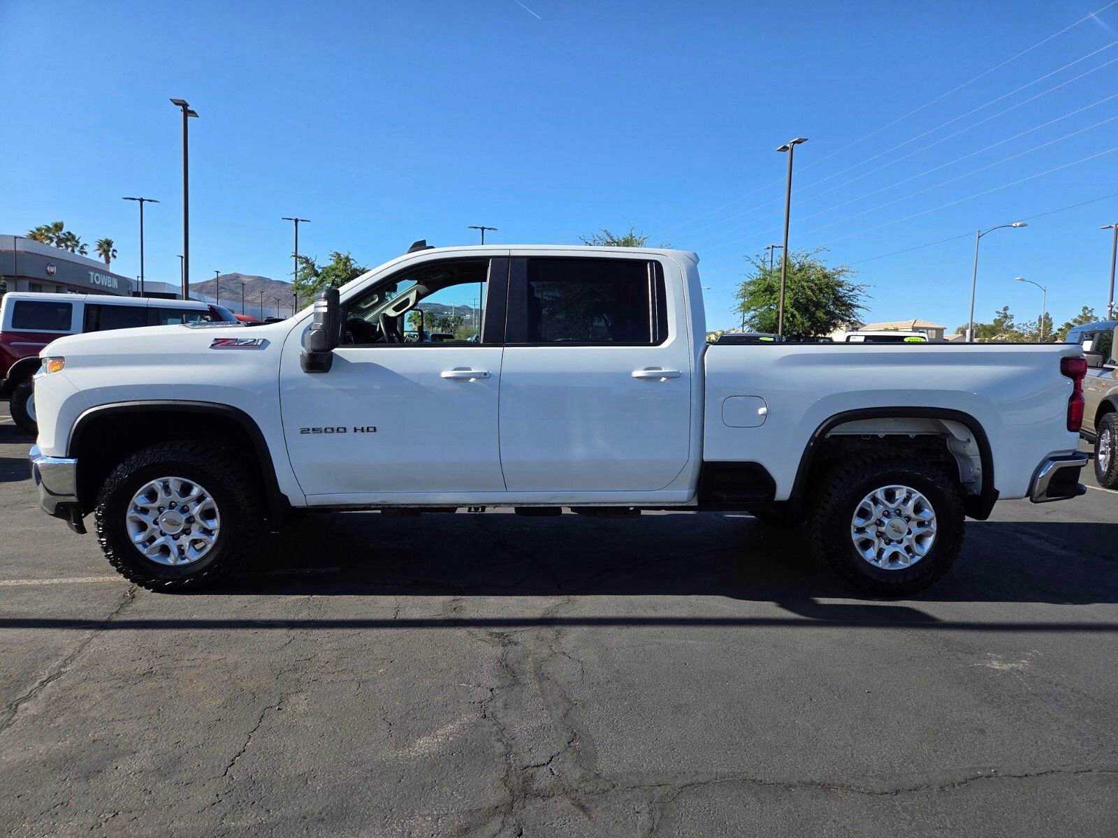 Used 2021 Chevrolet Silverado 2500 LT w/ Z71 Off-Road Package image 2