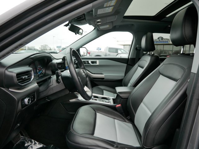 Certified 2023 Ford Explorer XLT w/ Equipment Group 202A image 7