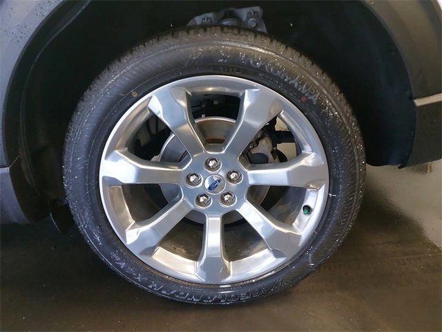 Certified 2020 Ford Explorer Platinum w/ Premium Technology Package image 32