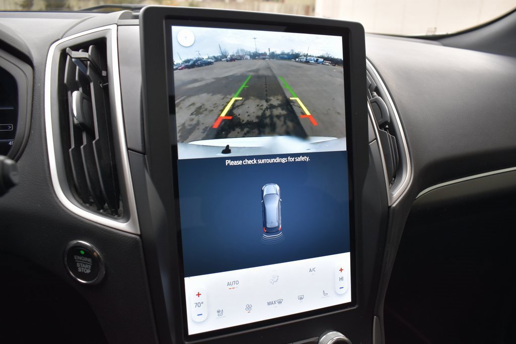 Certified 2022 Ford Edge ST-Line image 12