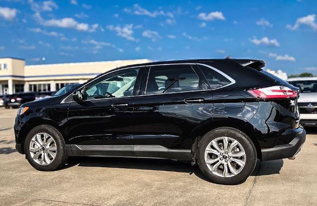 Certified 2024 Ford Edge Titanium AWD/4WD image 2
