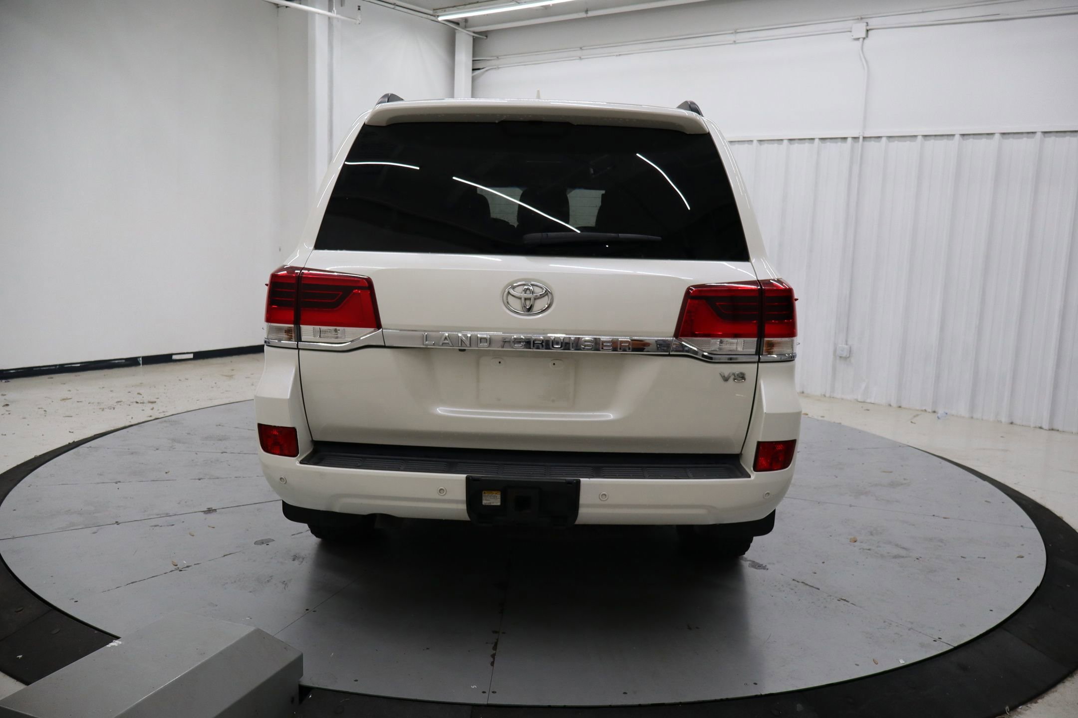 Used 2020 Toyota Land Cruiser AWD/4WD image 4