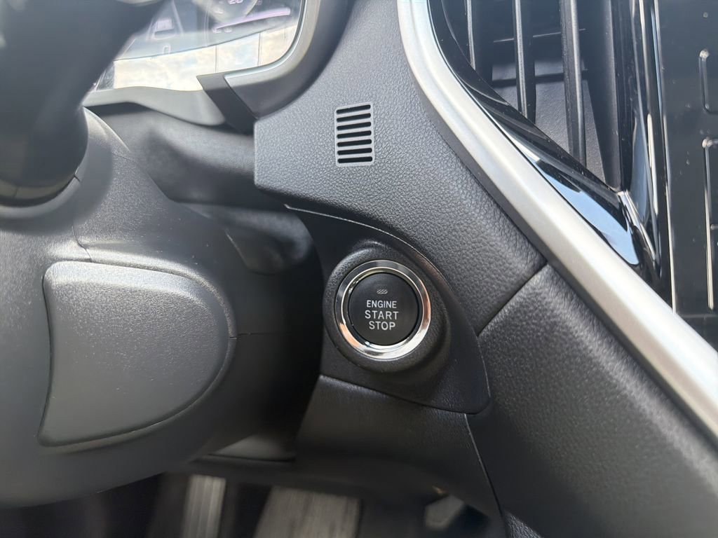 Used 2023 Subaru Ascent Limited w/ Technology Package image 27