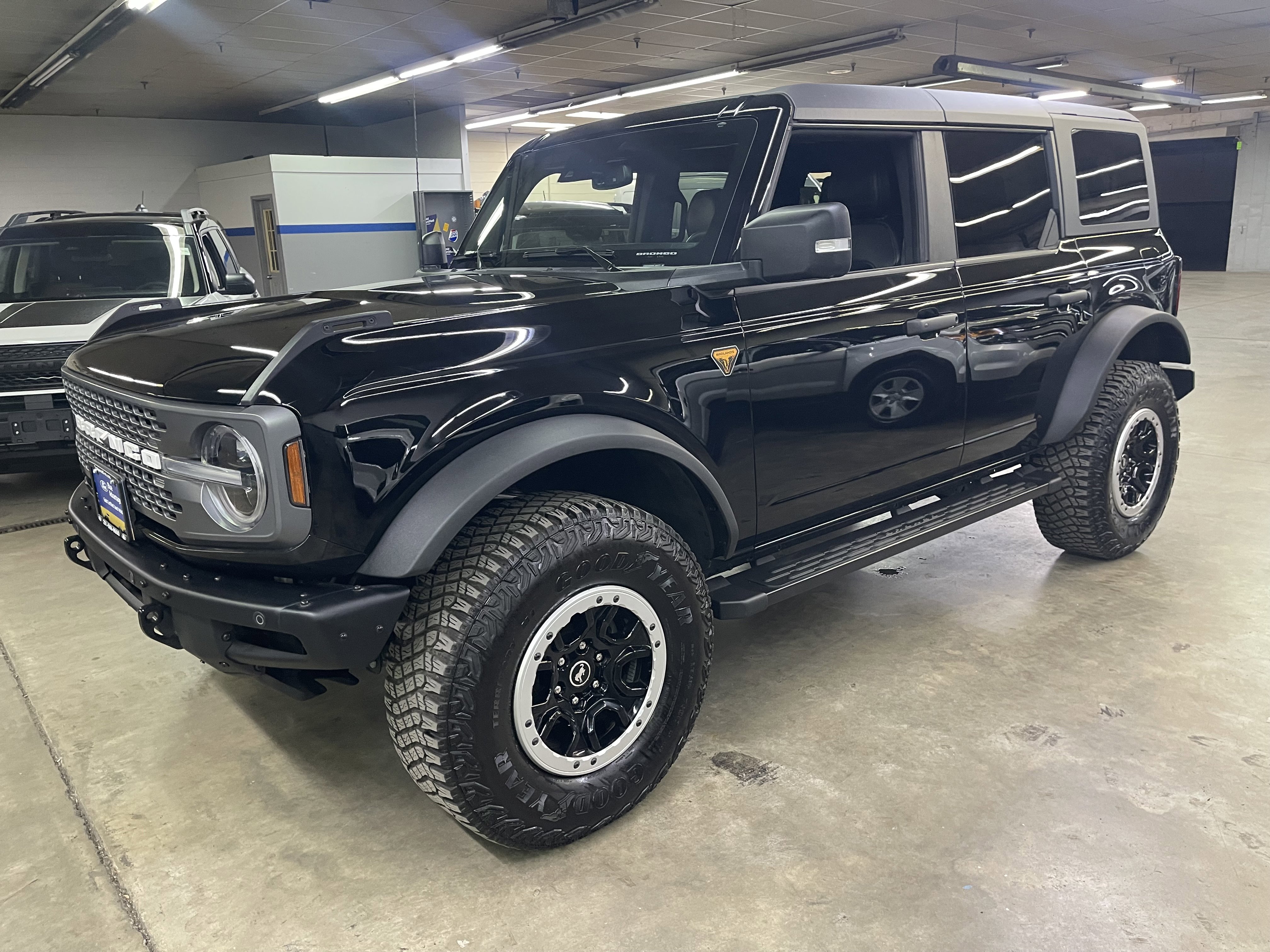Certified 2024 Ford Bronco Badlands AWD/4WD image 3