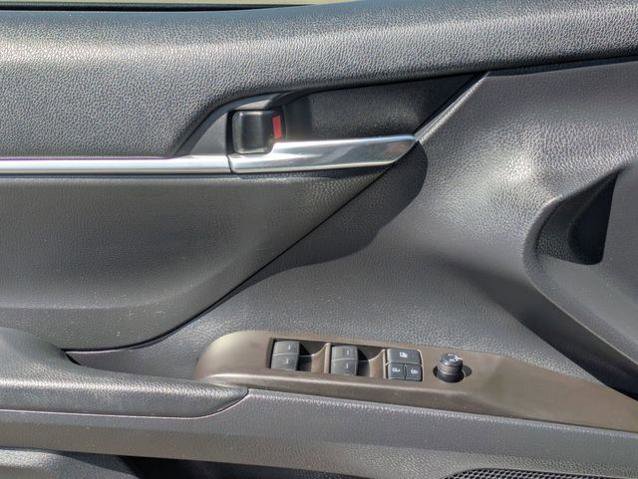 Used 2021 Toyota Camry SE AWD/4WD image 12