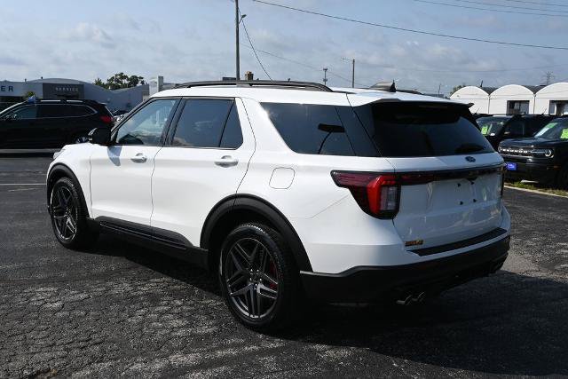 Certified 2025 Ford Explorer ST AWD/4WD image 11