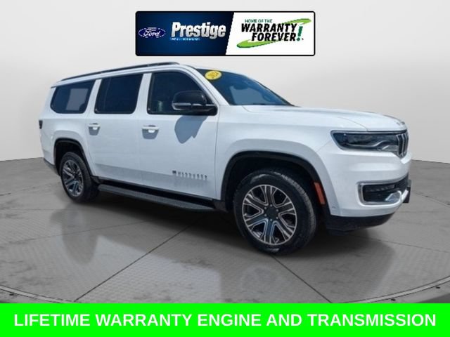Used 2024 Jeep Wagoneer L Series II w/ Flexible Seating Group RWD image 1