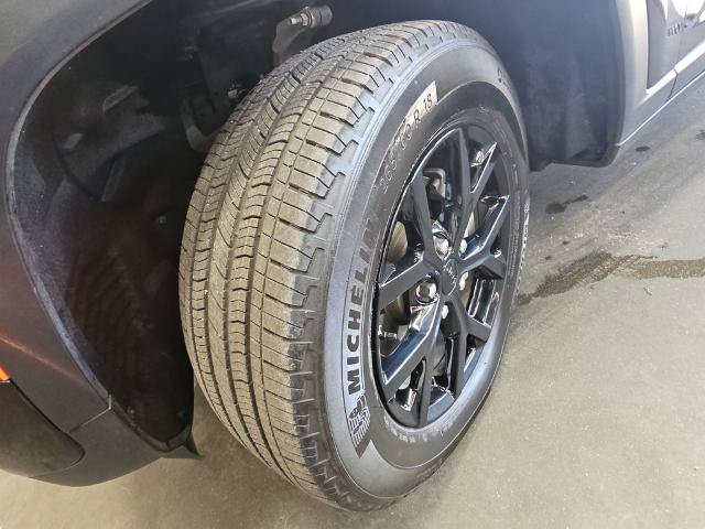 Used 2025 Jeep Grand Cherokee Altitude AWD/4WD image 31