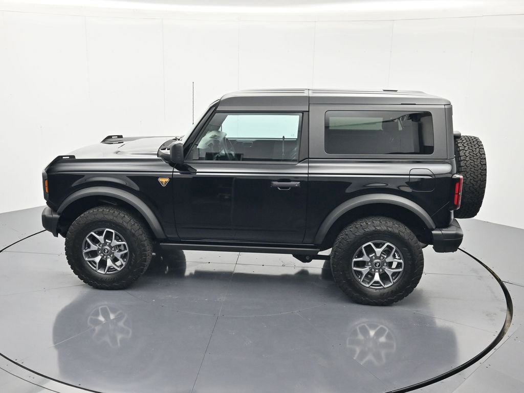 Certified 2025 Ford Bronco Badlands AWD/4WD image 32