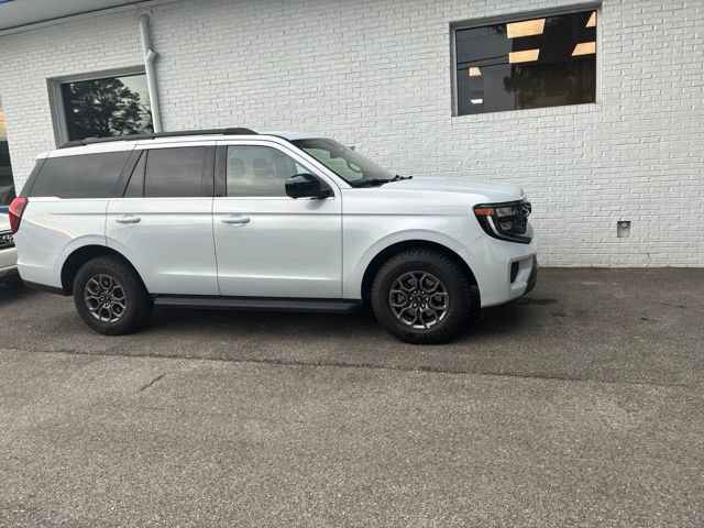 Certified 2025 Ford Expedition Active RWD image 32