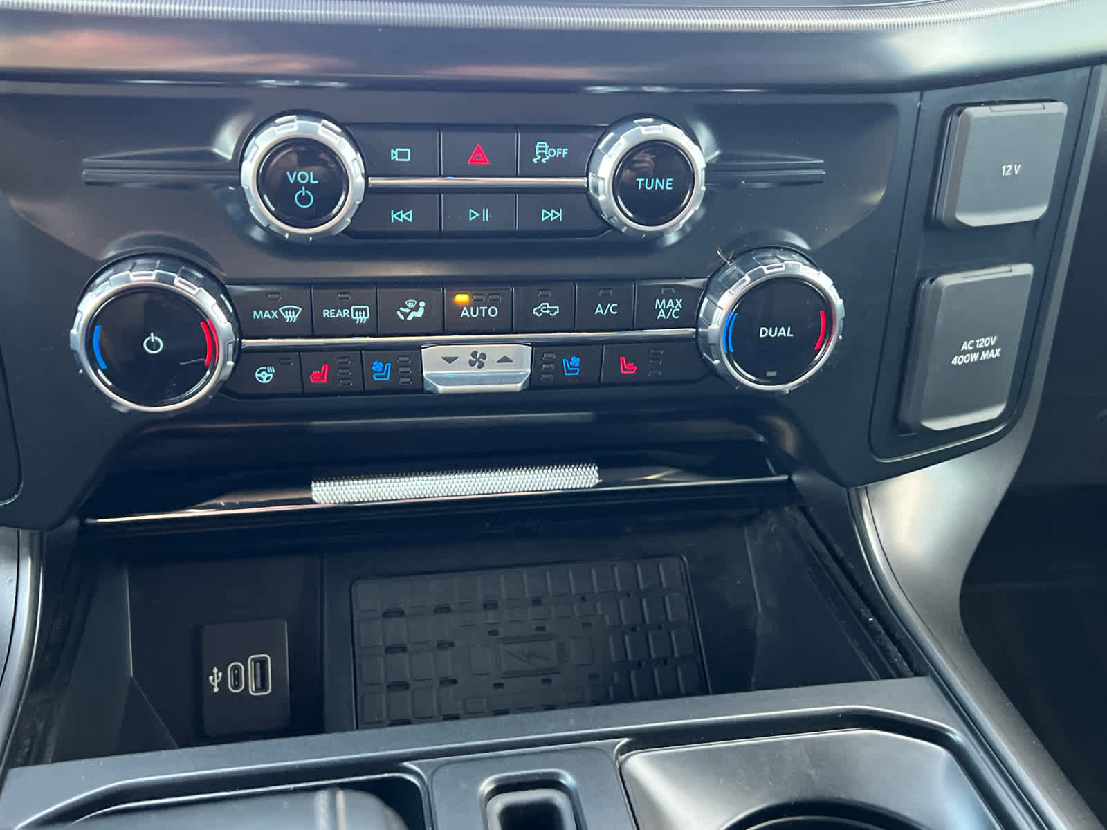 Certified 2025 Ford F150 Lariat w/ Bed Utility Package image 37