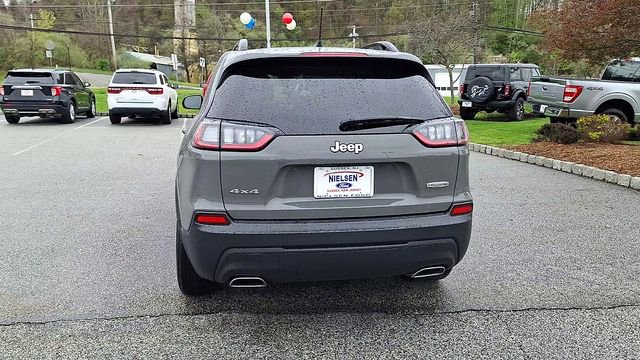 Used 2022 Jeep Cherokee Latitude Lux w/ Sun & Sound Group AWD/4WD image 7