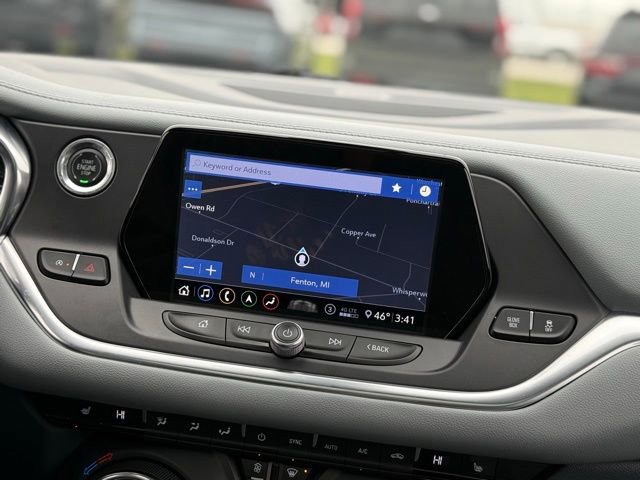 Used 2020 Chevrolet Blazer LT w/ Sound & Technology Package FWD image 3