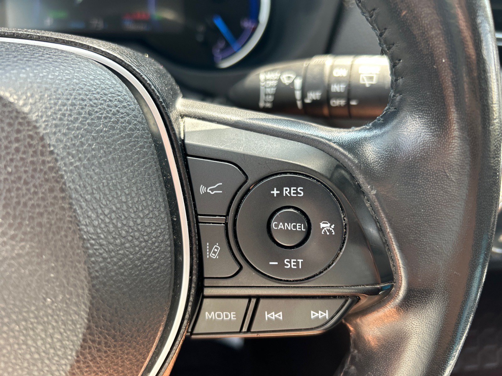 Used 2019 Toyota RAV4 Limited w/ Carpet Mat Package AWD/4WD image 26
