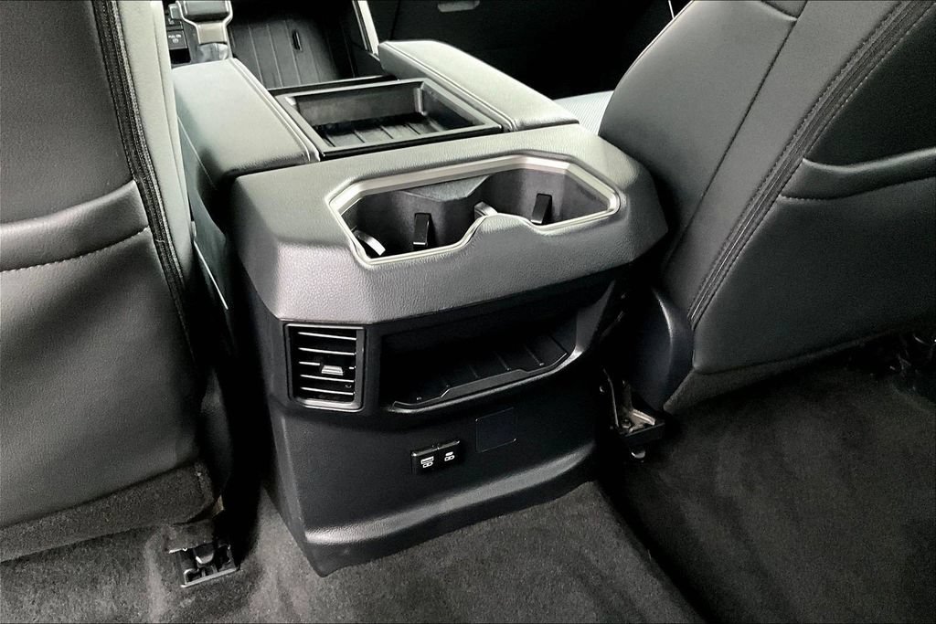 Used 2025 Toyota Tundra Limited AWD/4WD image 13