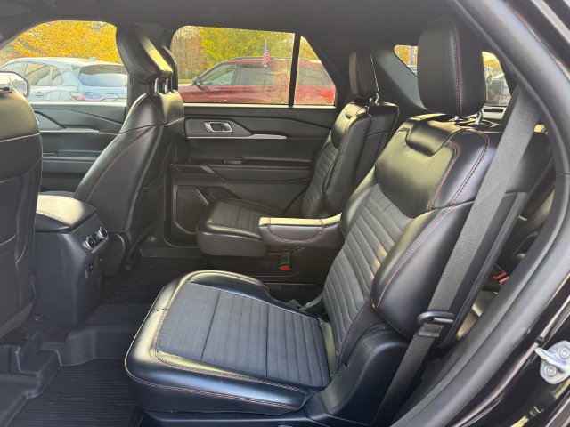 Certified 2025 Ford Explorer ST-Line AWD/4WD image 10