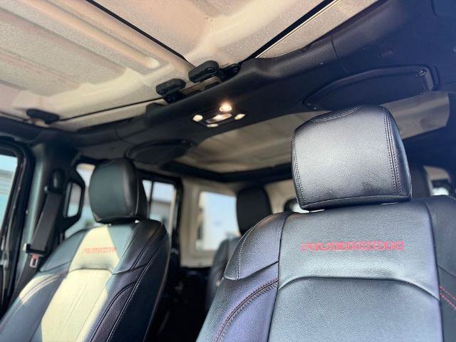 Used 2020 Jeep Wrangler Unlimited Rubicon w/ Dual Top Group AWD/4WD image 17