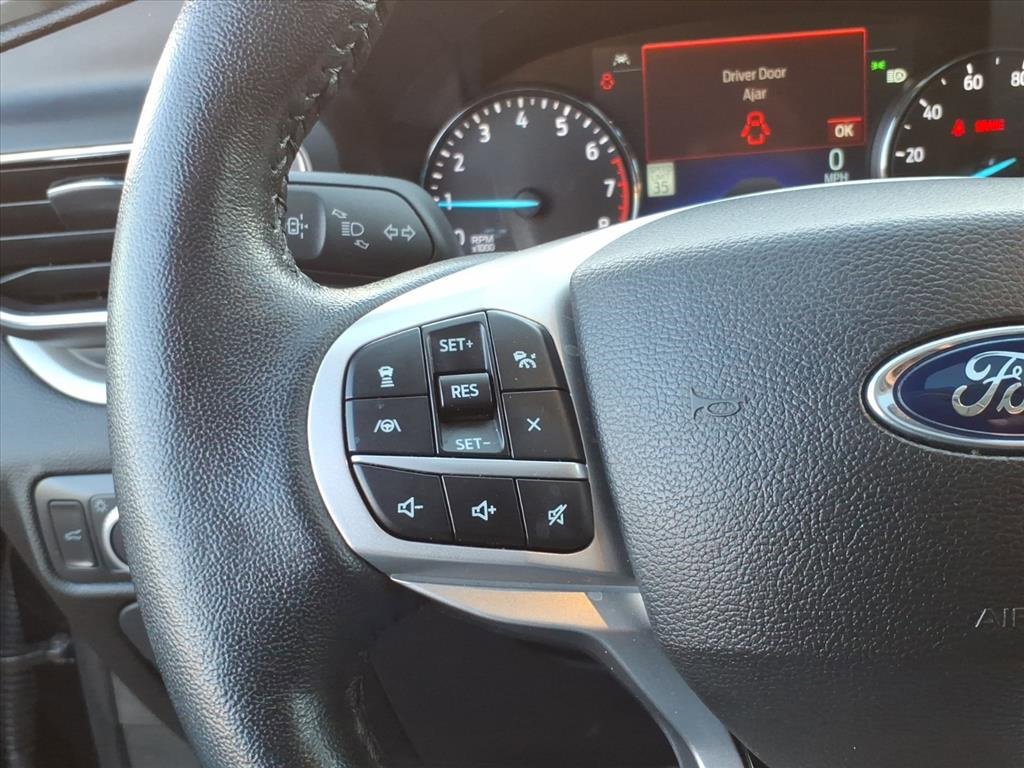 Certified 2022 Ford Explorer XLT w/ Equipment Group 202A image 18