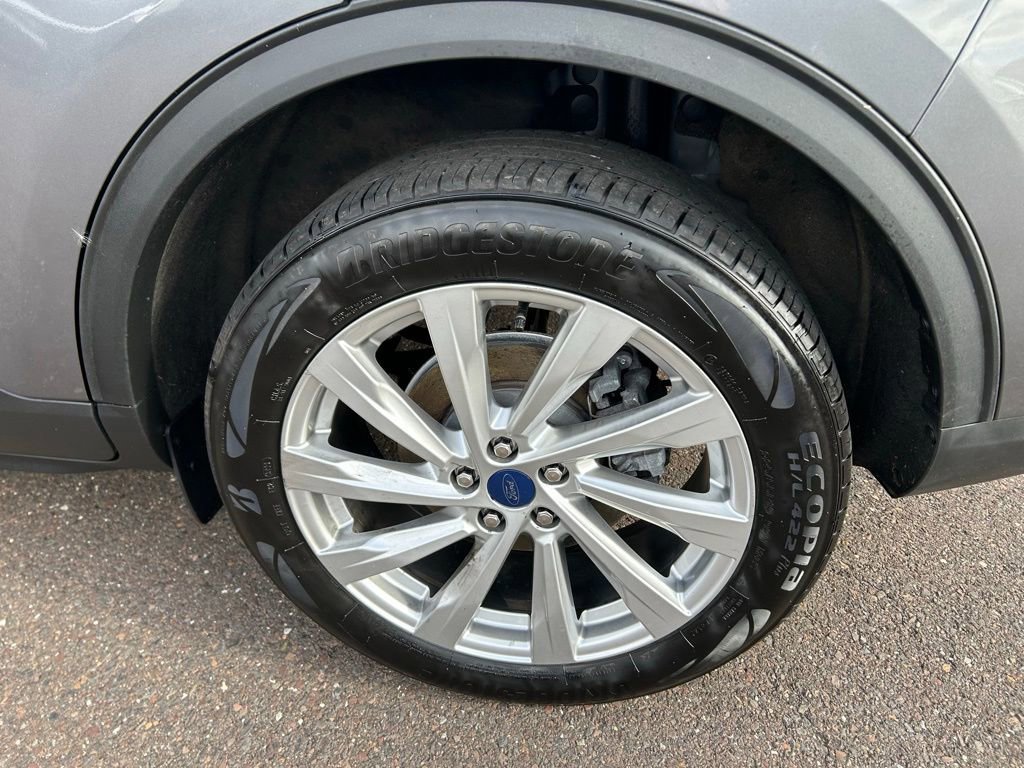 Certified 2022 Ford Escape Titanium w/ Titanium Elite Package image 37