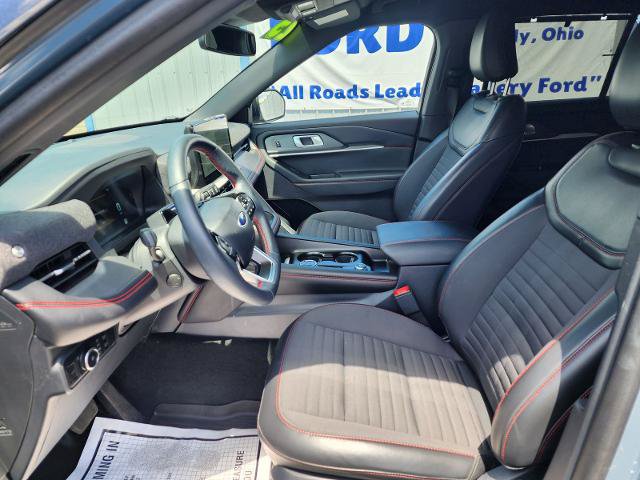 Certified 2025 Ford Explorer ST-Line w/ Premium Package AWD/4WD image 12