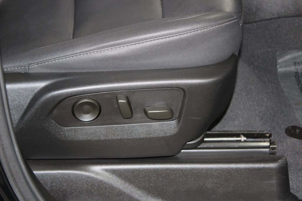 Used 2023 Chevrolet Suburban Z71 w/ Luxury Package image 31