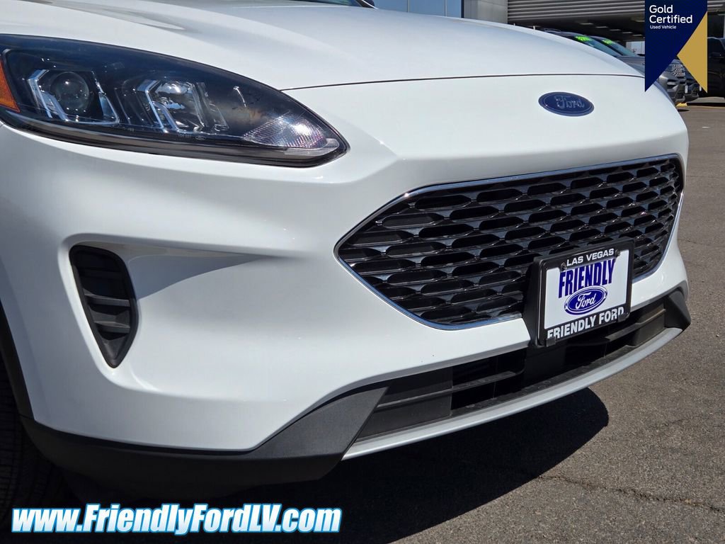 Certified 2022 Ford Escape SE FWD image 2