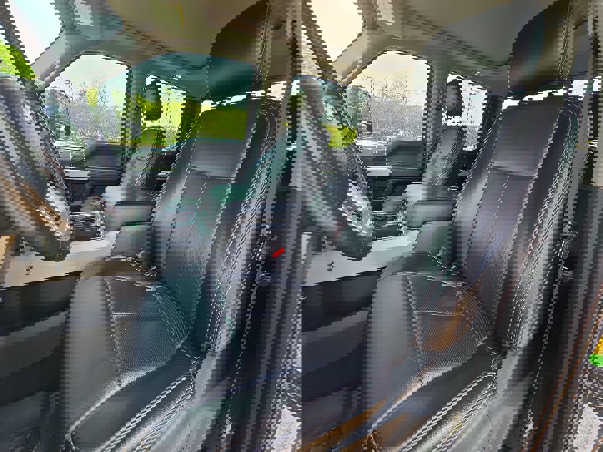 Certified 2021 Ford F250 Lariat w/ FX4 Off-Road Package image 11