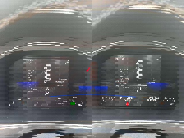 Used 2022 Volkswagen Tiguan SE w/ Panoramic Sunroof Package image 28