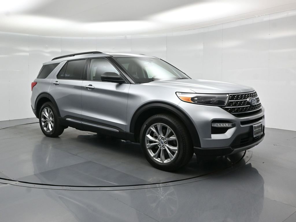 Certified 2023 Ford Explorer XLT w/ Equipment Group 202A AWD/4WD image 25