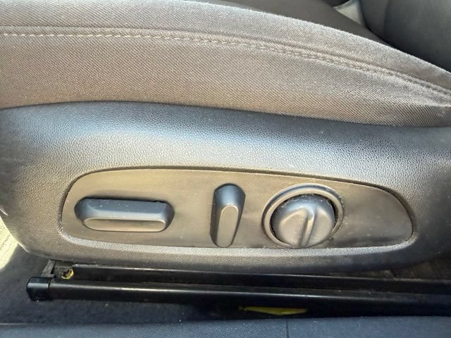 Used 2021 Chevrolet Malibu LT FWD image 31