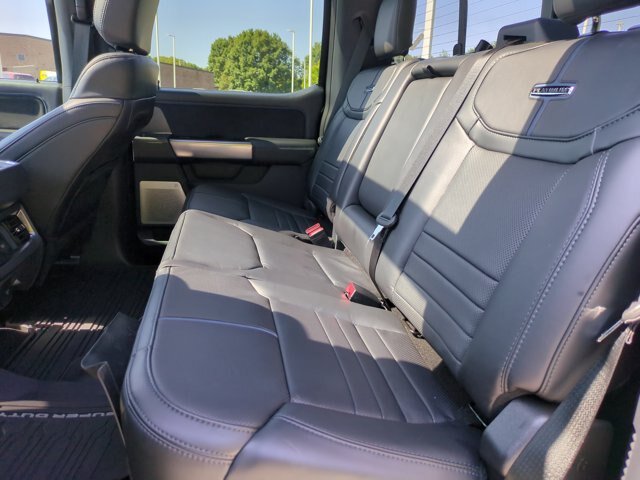 Certified 2025 Ford F450 Platinum w/ FX4 Off-Road Package AWD/4WD image 31
