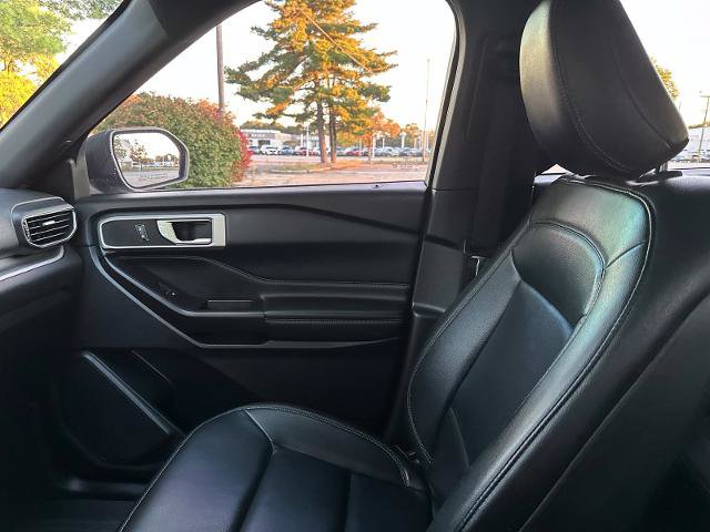 Certified 2020 Ford Explorer XLT w/ Equipment Group 202A AWD/4WD image 19