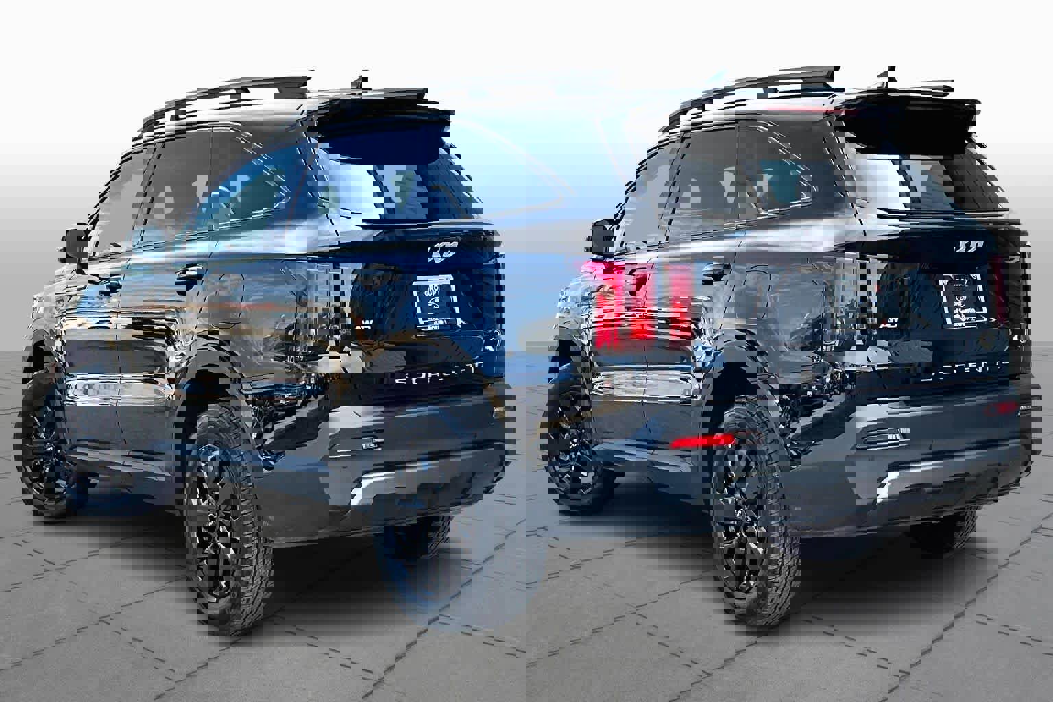 Used 2022 Kia Sorento S image 4