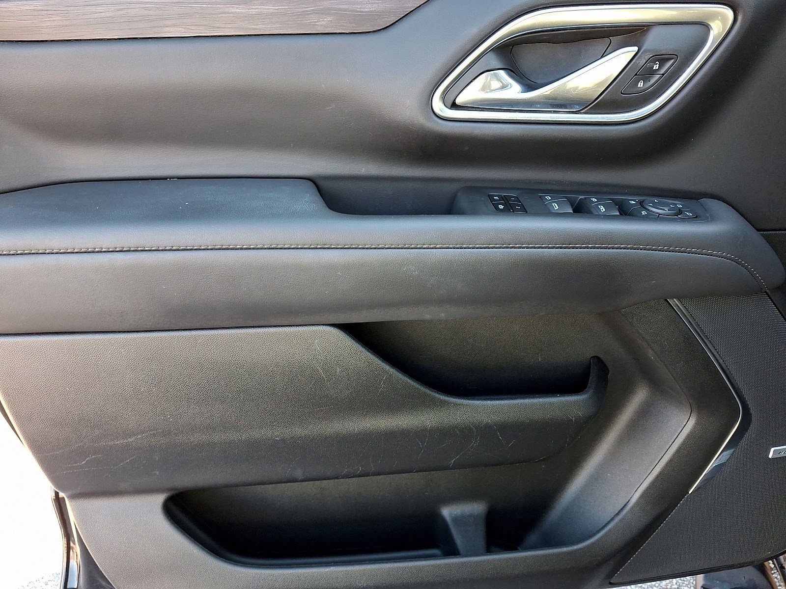 Used 2024 Chevrolet Tahoe Z71 w/ Z71 Off-Road Package image 11