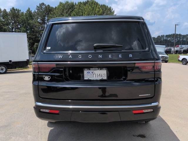 Used 2024 Jeep Wagoneer Series II w/ Flexible Seating Group RWD image 6