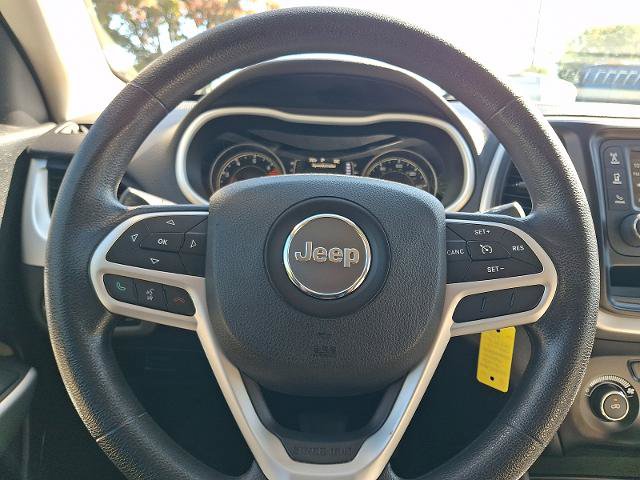 Used 2017 Jeep Cherokee Sport AWD/4WD image 17