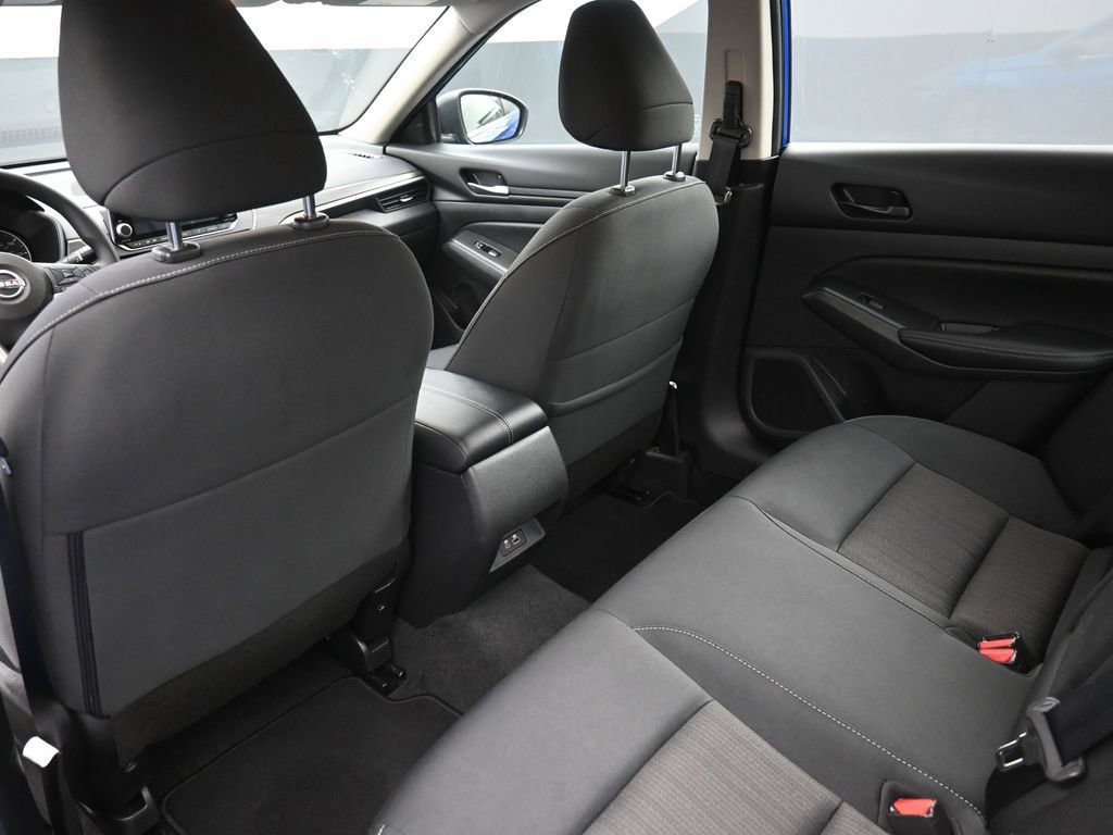 Used 2025 Nissan Altima 2.5 SV image 25