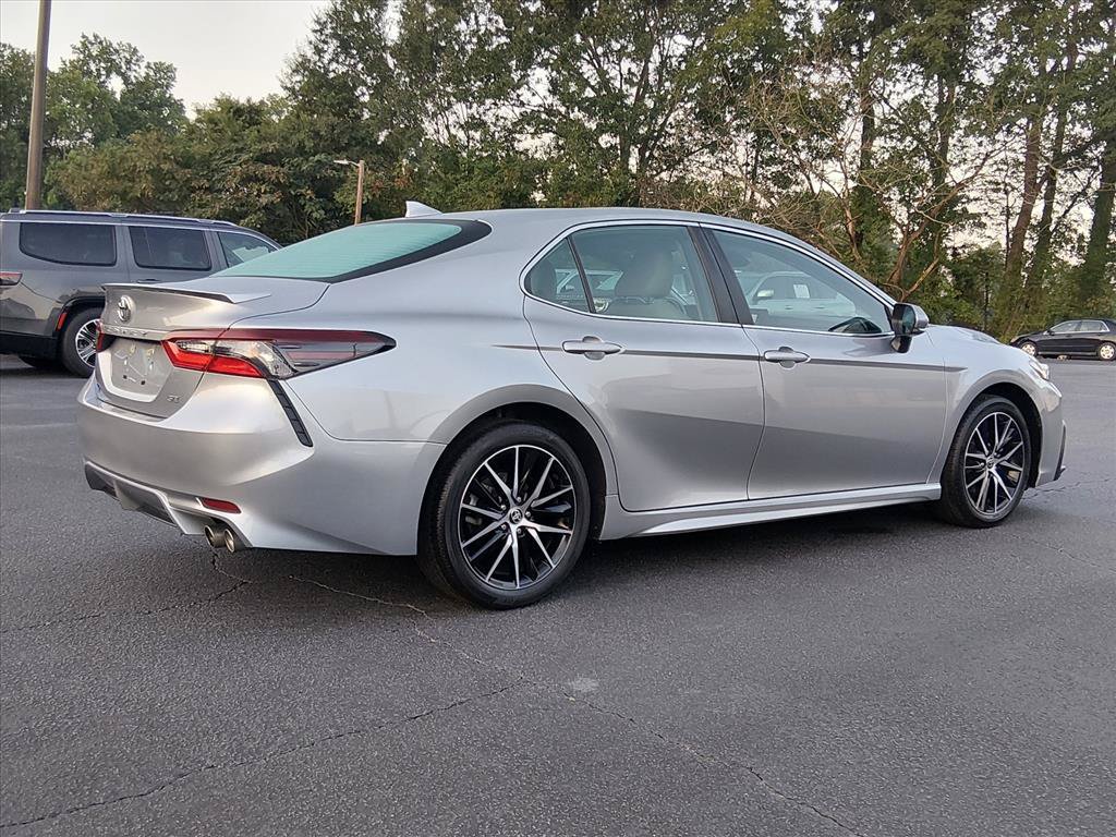 Used 2023 Toyota Camry SE FWD image 4