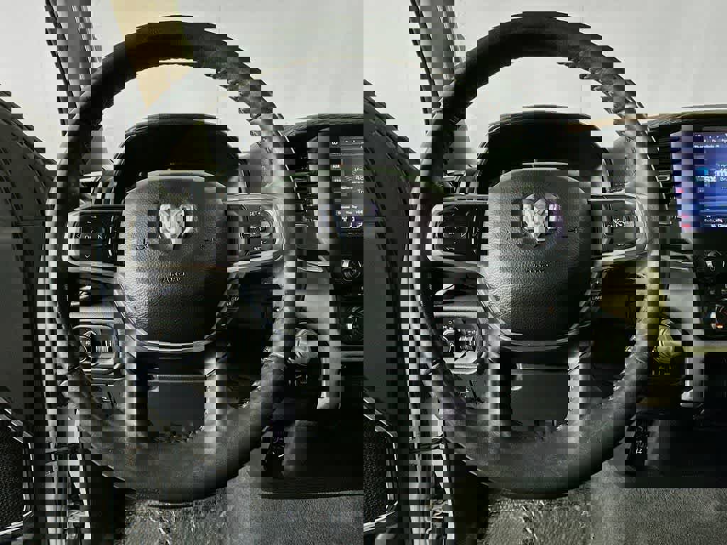 Used 2020 RAM 1500 Laramie w/ Off Road Group image 19