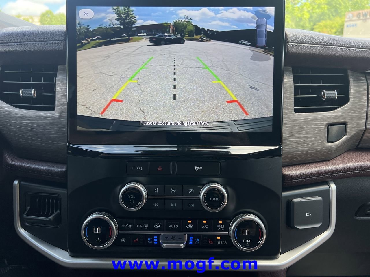 Certified 2024 Ford Expedition Limited RWD image 8
