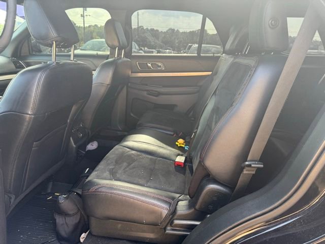 Certified 2019 Ford Explorer XLT w/ Equipment Group 202A FWD image 28