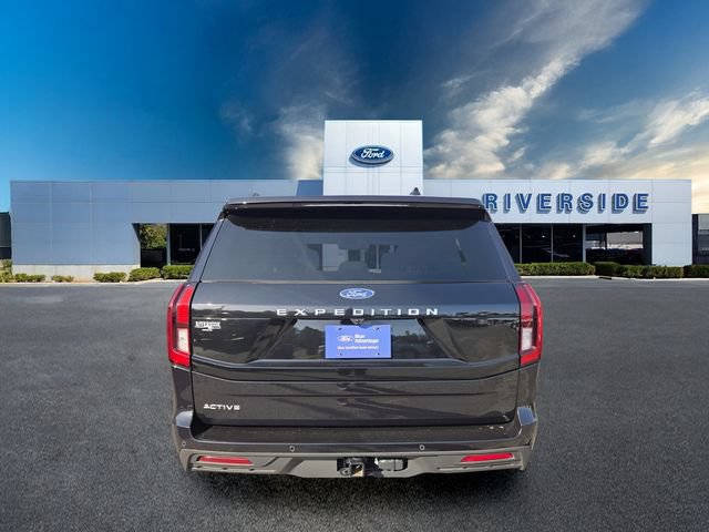 Certified 2025 Ford Expedition Active RWD image 5